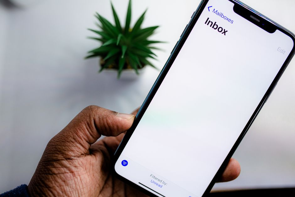 Apple Mail Making Scam Emails Look Real? 5 Fixes