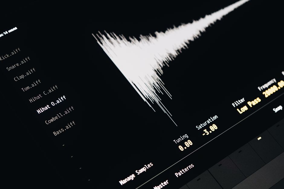 Fix: AVAudioPlayer.stop() Does Nothing Because the Players Array Is Empty in SwiftUI