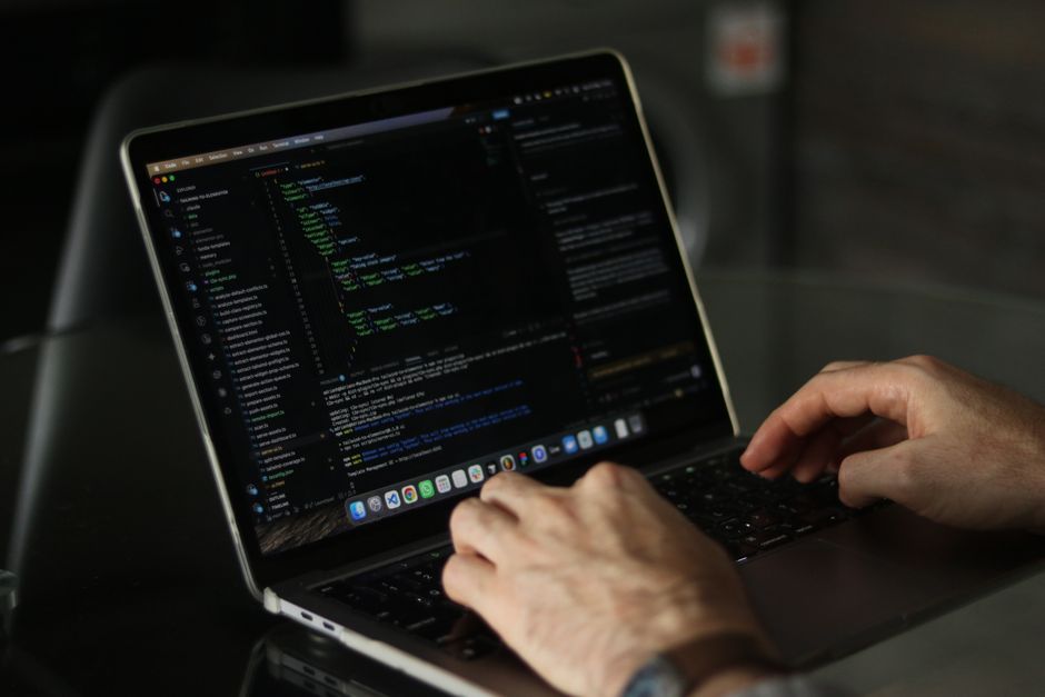 Fix: SwiftUI List Not Updating When Appending to an Array in a Class Fix: SwiftUI List Not Updating When Appending to an Array in a Class