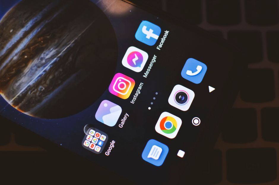 Fix: SwiftUI Picker .navigationLink Expands to Full Width Fix: SwiftUI Picker .navigationLink Expands to Full Width